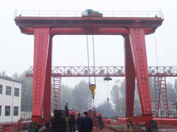 55t門(mén)式起重機(jī)